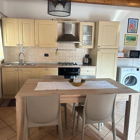 Appartement Ely Hause à Calmasino Extérieur photo
