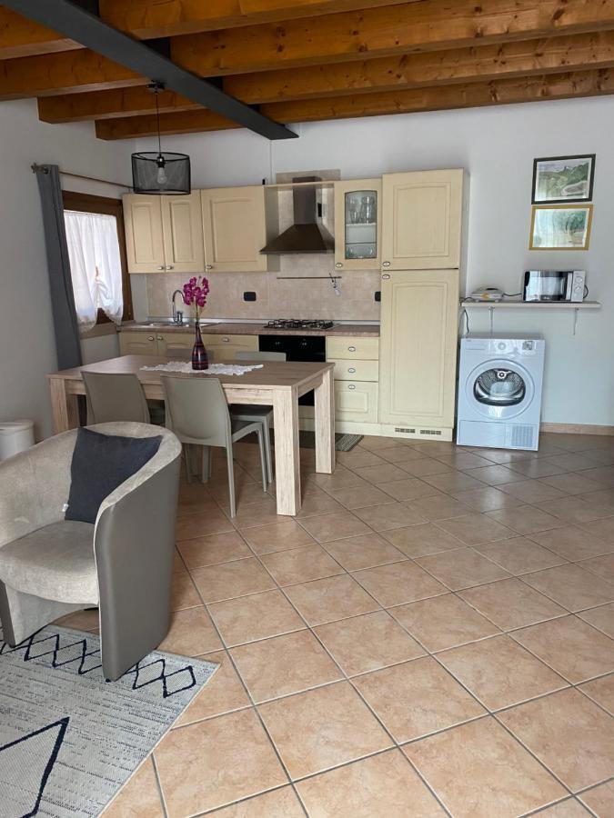 Appartement Ely Hause à Calmasino Extérieur photo