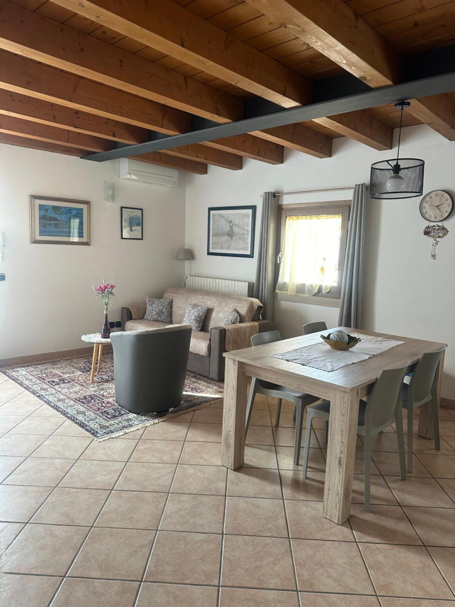 Appartement Ely Hause à Calmasino Extérieur photo